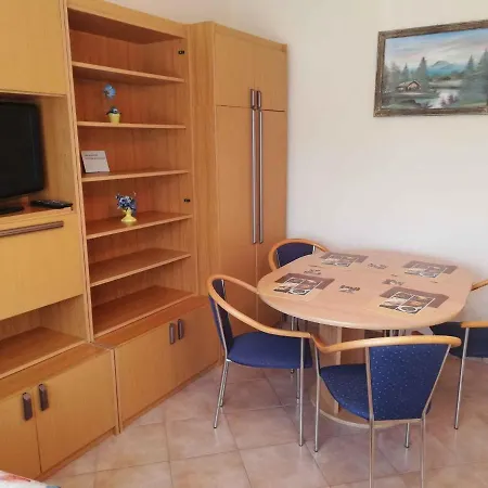 Prázdninový dům In 38430 *