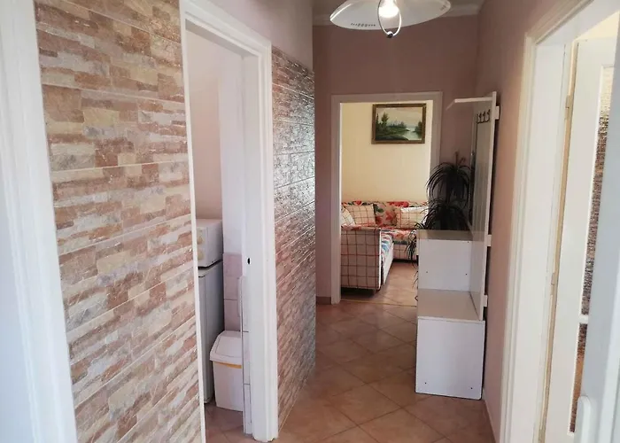 Nyaraló In 38430 Balatonfenyves