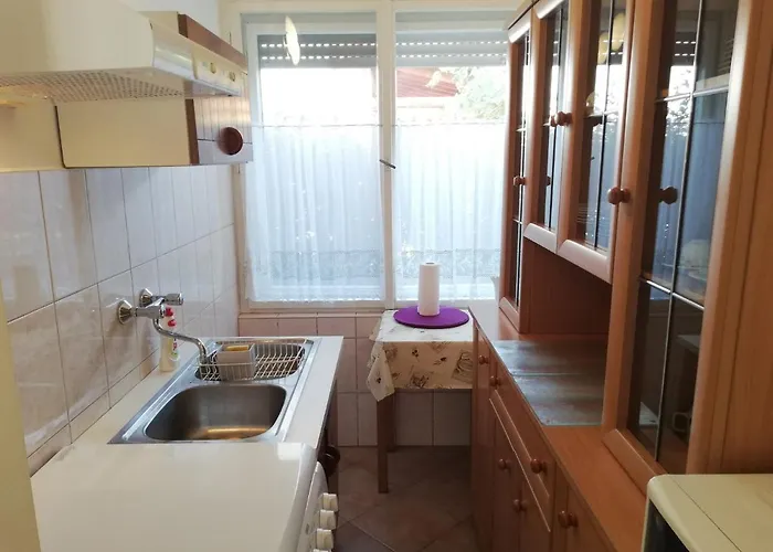 In 38430 Balatonfenyves